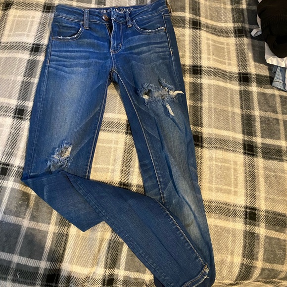 Size 3 American Eagle Skinny Jeans - Picture 2 of 2